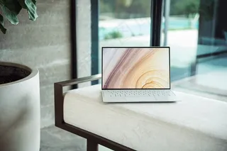 超薄笔记本电脑图片