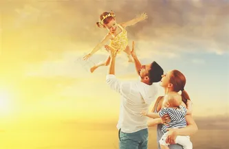 开心幸福的家庭人物摄影