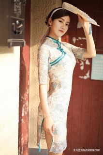 街拍美女婀娜旗袍美女方子萱气质美女写真图片