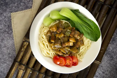 茄子肉丁2餐饮快餐打卤面成品高清大图 茄子肉丁2餐饮快餐打卤面成品高清大图