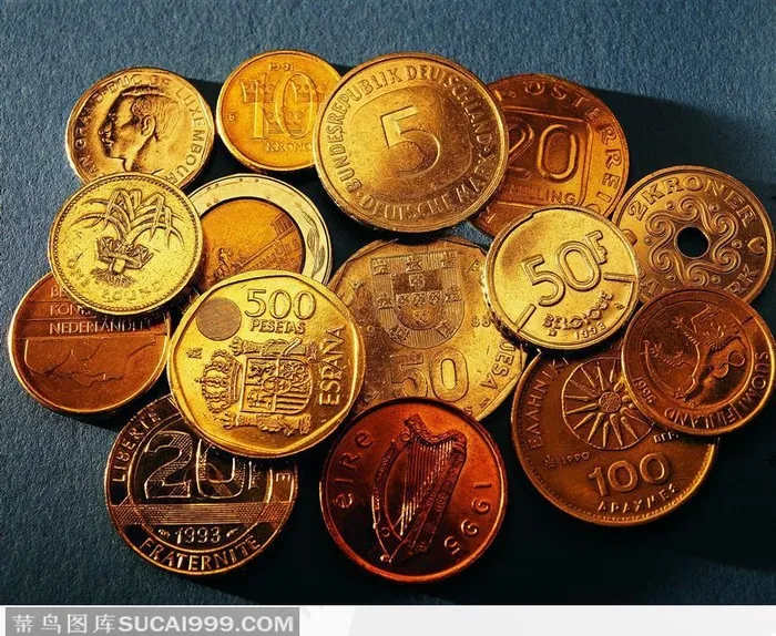 不同年代的硬币