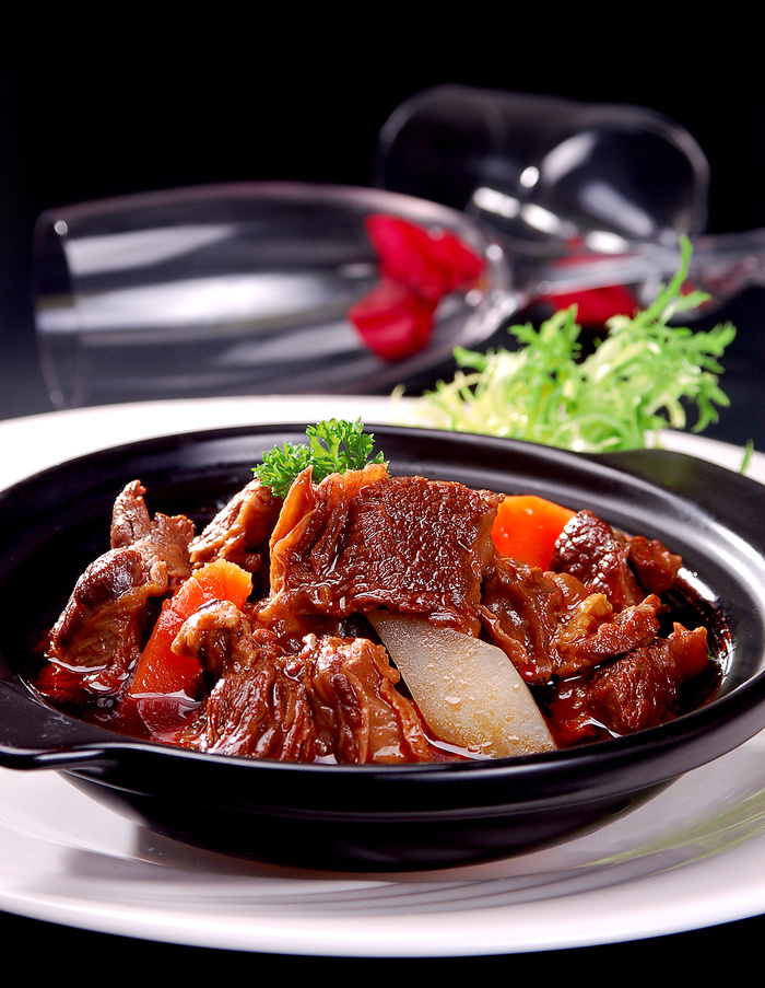 石锅煲类火锅川菜特色菜萝卜焖牛腩