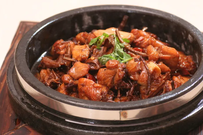 美味石锅鸡