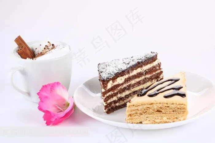 高清盘中的蛋糕点心图片下载