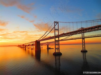 夕阳下跨海大桥图片