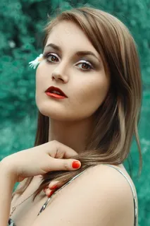 气质侧面美女头像图片 气质侧面美女头像图片