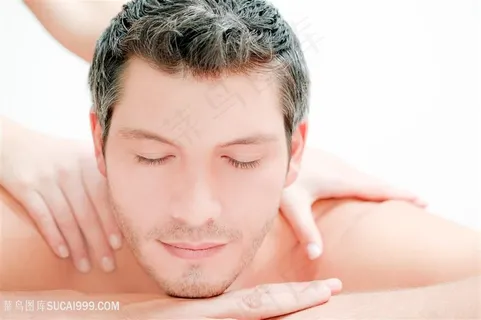 spa按摩的男性特写高清图