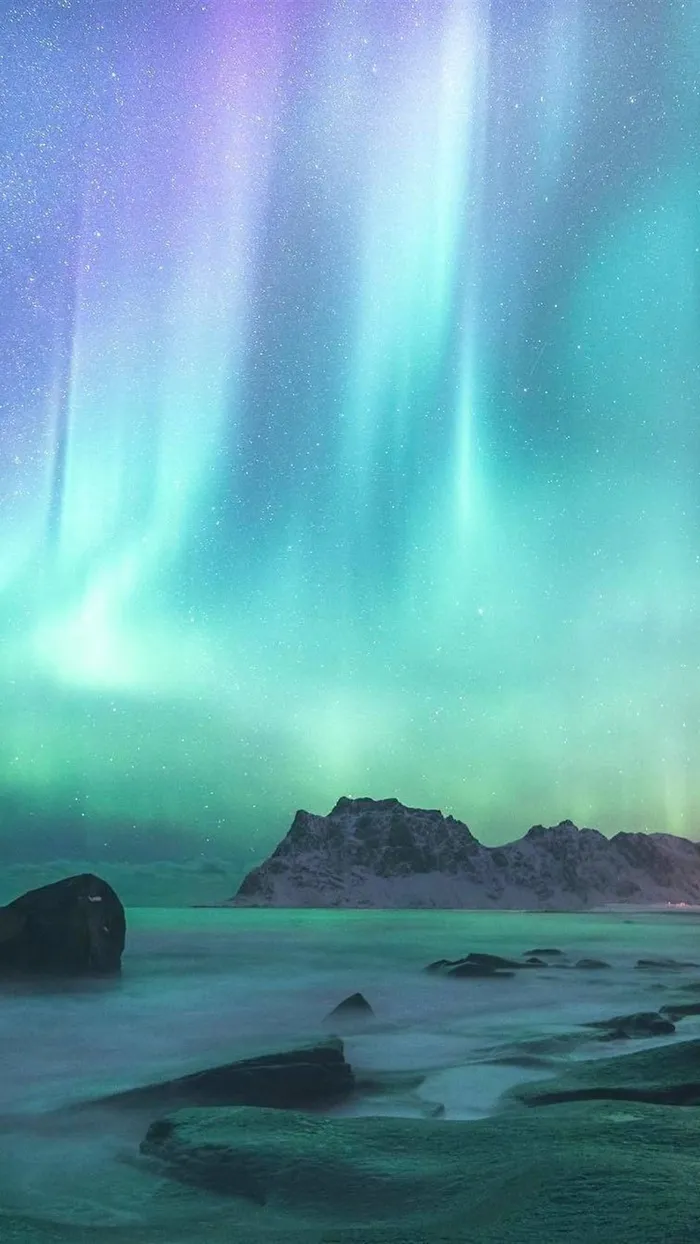 绿色极光壁纸图片