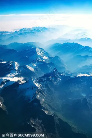 山脉起伏山峦迭起