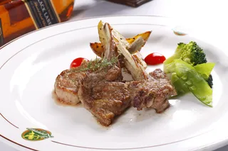 迷迭香草烤羊排