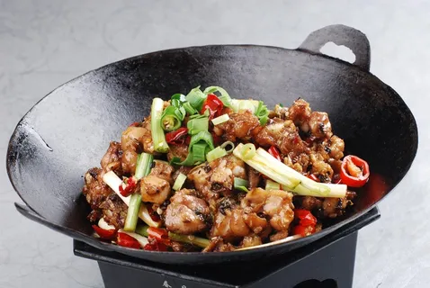 干锅美食焖锅湘菜麻辣香辣纸锅干锅外婆鸡