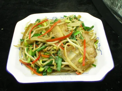 2593大豆芽韭菜炒咸肉 2593大豆芽韭菜炒咸肉