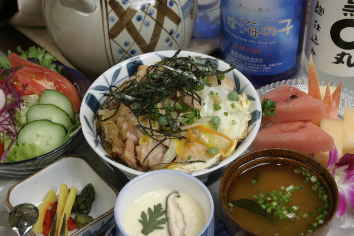  鸡肉盖饭定食