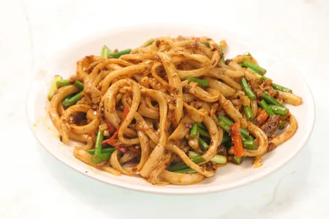 鲅鱼炒面-东方削面