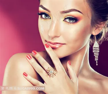 露肩美甲美女模特写真摄影高清图片 露肩美甲美女模特写真摄影高清图片