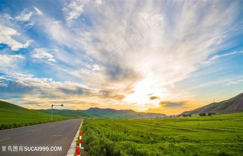 坝上草原的日落和前进的道路