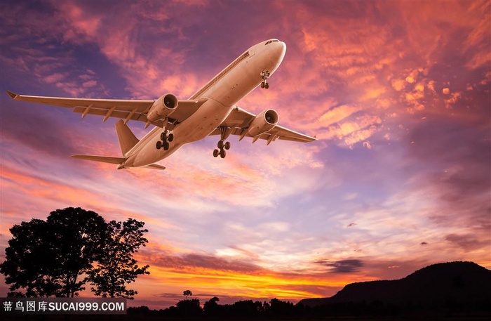 在空中飞机高清图片