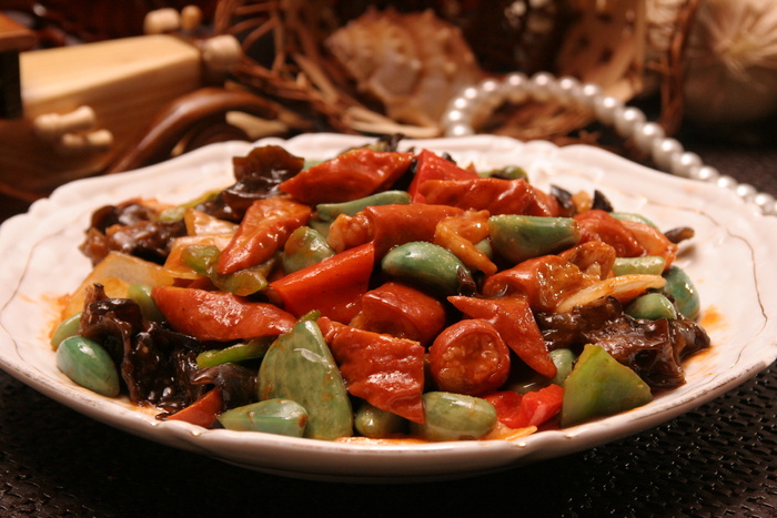 腊八蒜烧肥肠30元