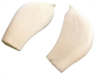 雪白去皮大蒜蒜瓣蒜米免抠素材