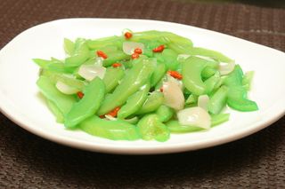 美味情人果 16元