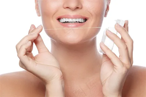 使用牙线的美女高清图 使用牙线的美女高清图