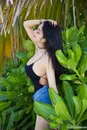 超高清*傲人胸部小热巴户外写真图片