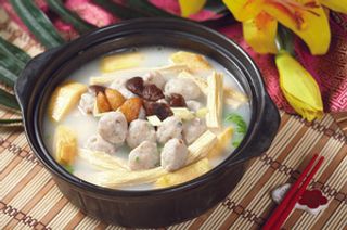 鱼丸红薯腐竹煲芥菜 