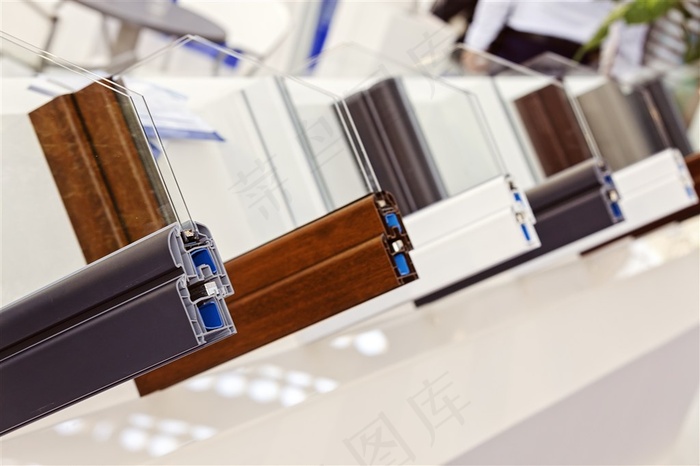 大气的玻璃窗配件