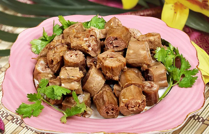 美食卤鸭脖