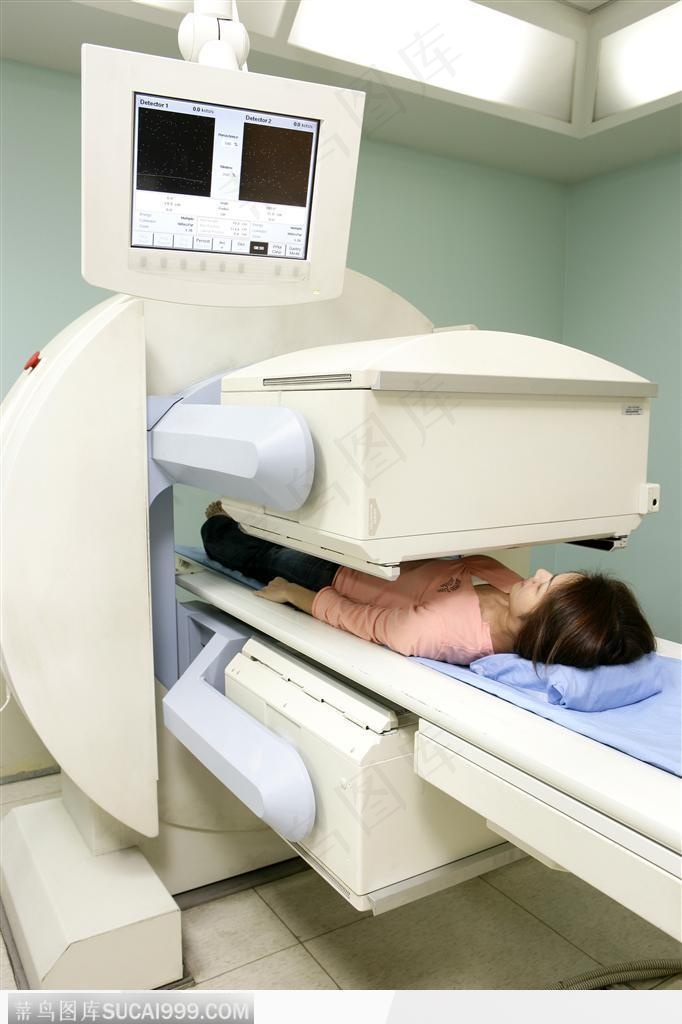 妇产小儿医疗-正在检查的妇女