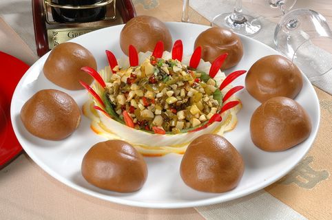  窝窝头酸菜小笋 