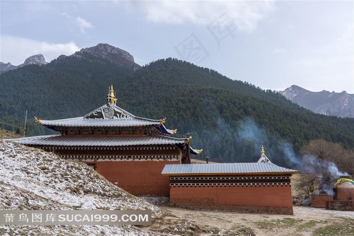 高山上的寺院佛堂