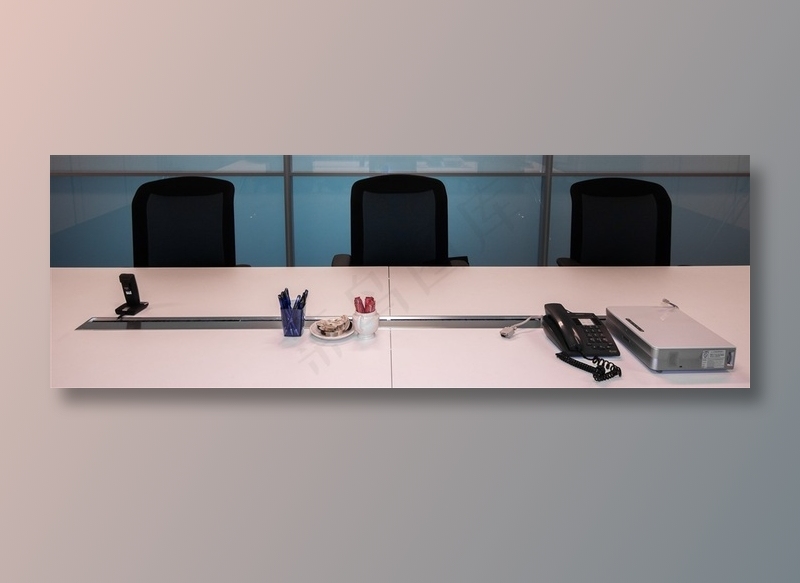 会议室的办公桌