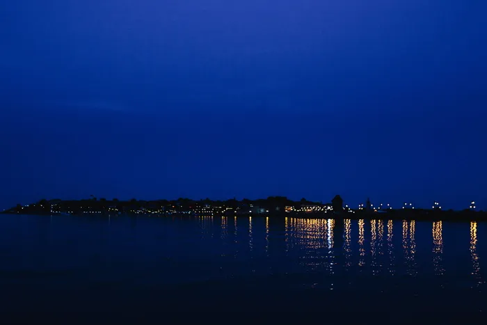 高清海滨城市夜景
