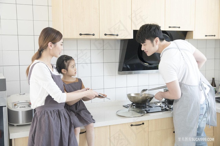 商务男士 小男孩 小女孩 幸福家庭 温馨家庭 全家福 一家三口 温馨