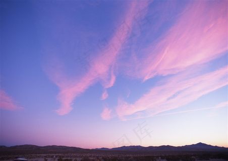 蓝蓝的天上白云飘白云图片素材
