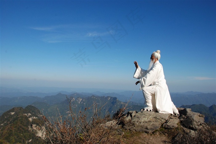 武当太极打太极老人图片 混元太极拳 打太极的老人 陶瓷