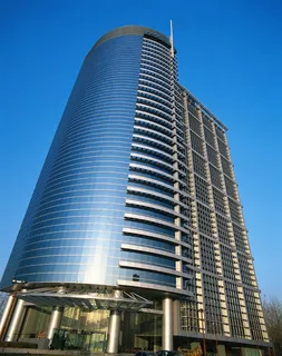 蓝天下的高楼大厦