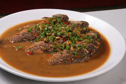 家常箭炖鲫鱼 (3)