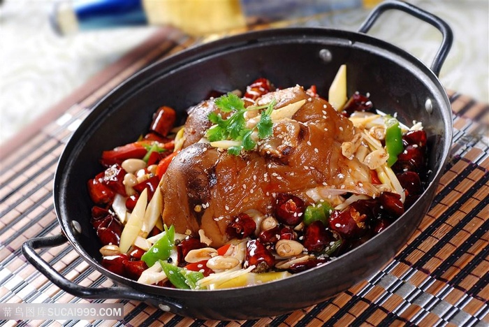 中华美食干锅干锅牛掌摄影图