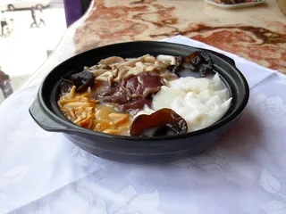 49原鸡汁野菌菇煲 张生粥记