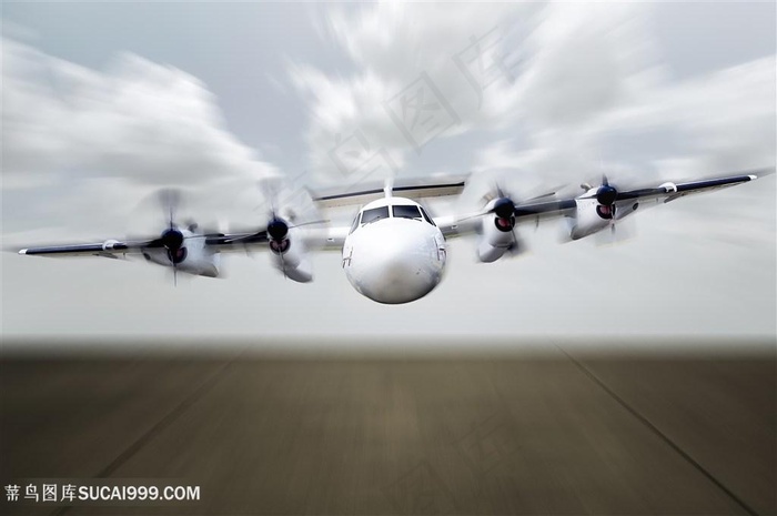 天空中飞翔客机