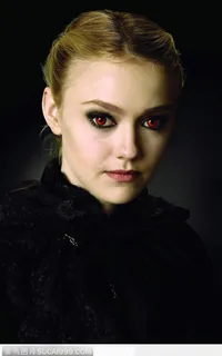 暮光之城之三：新月电影剧照--美女吸血鬼