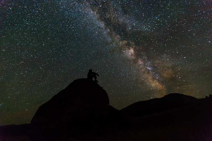 夜观银河星空图片