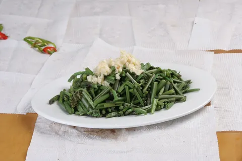 蒜香山蕨菜