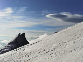 蓝天云海哈巴雪山攀登