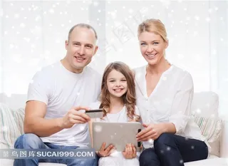 开心的一家人写真高清图片