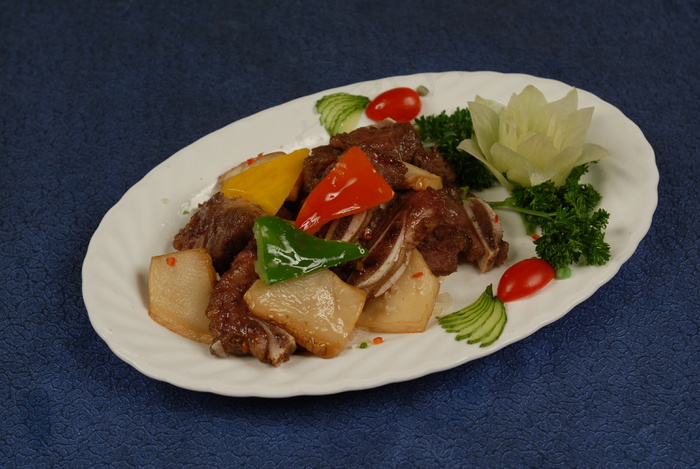  百灵菇爆炒牛仔骨