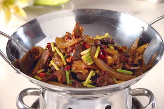 干锅美食焖锅湘菜麻辣香辣纸锅干锅带皮牛肉 