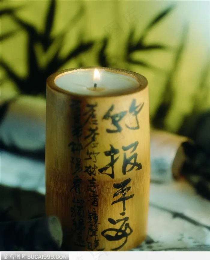 温馨烛光-竹筒形的蜡烛